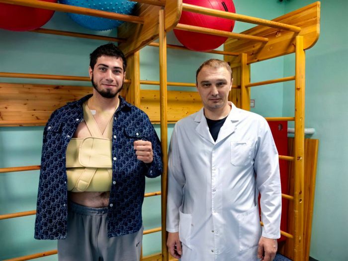 Сургутские врачи вылечили молодого югорского самбиста от травмы, которая могла перечеркнуть его карьеру