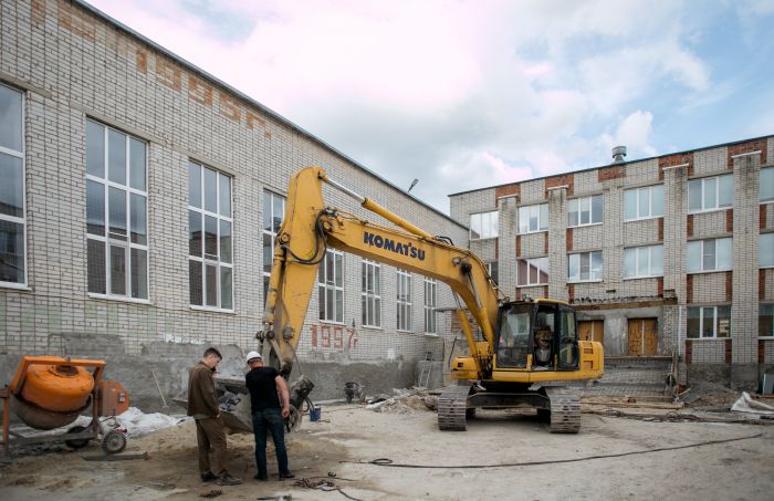 В Сургуте до конца лета проведут ремонт и модернизацию в 37 учебных заведениях