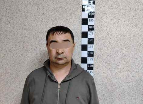Вместо Уфы – ночь за решеткой: пьяный пассажир устроил дебош в аэропорту Сургута