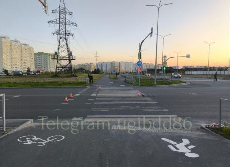 ​Два ребенка пострадали в ДТП в Югре: один ехал на питбайке, другой − на самокате