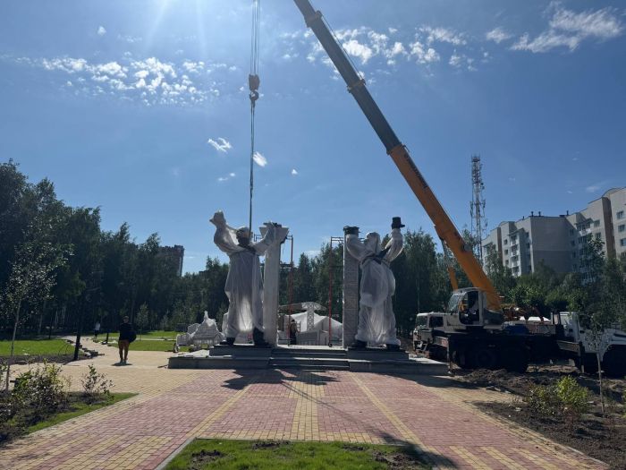 ​В Сургуте готовятся к открытию масштабного памятника строителям