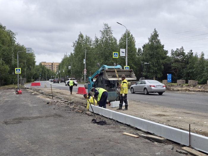 В Сургуте к началу августа завершили более двух третей работ по ремонту дорог