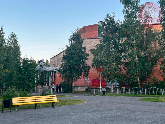 «Портрет Дориана Грея» в центре Сургута − что произошло с кинотеатром «Аврора» за 40 лет