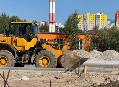 Парковка возле поликлиники №4 в Сургуте готова на 80%