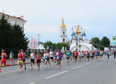 ​Рекорд Тобольского марафона: 2 400 участников и победы на «королевской» дистанции