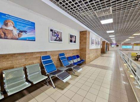​В аэропорту Сургута открыли выставку о буднях авиации