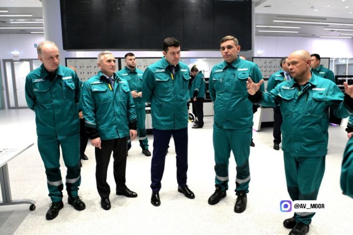 ​Александр Моор и Антон Алиханов оценили инновационные производства в Тобольске