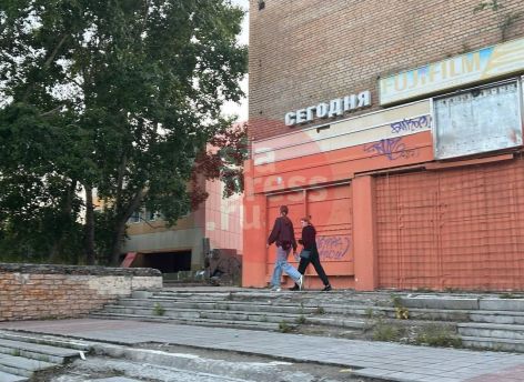 ​«Аврору» снесут, а соседний недострой останется? Депутаты Думы Сургута требуют снести все и не строить ТЦ на этом месте