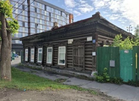 В Тюмени бизнес выкупил старый деревянный дом в центре города, чтобы его реставрировать