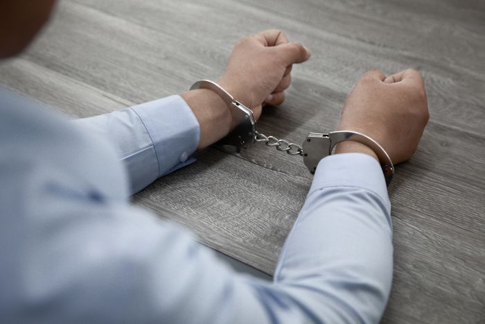 ​Сургутянину грозит до пяти лет тюрьмы за фиктивную прописку 26 человек