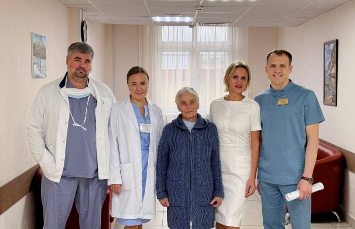 ​Четыре операции за пять часов: кардиохирурги Сургута спасли 85-летнюю пациентку