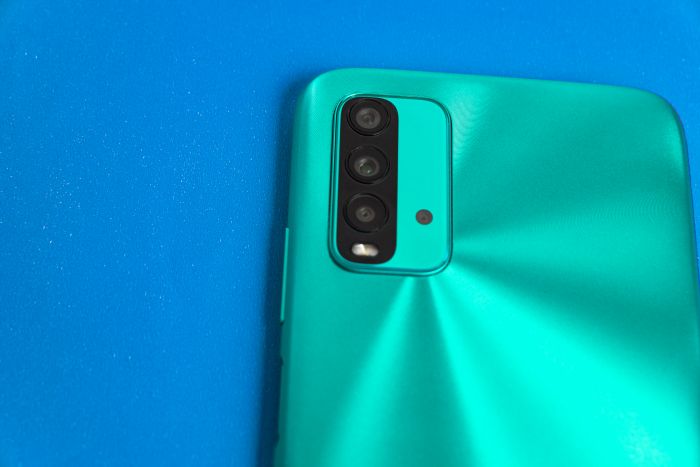 В ХМАО подешевели новые смартфоны. Сильнее всего упали в цене Xiaomi и iPhone Xr