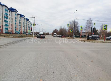 ​В Мегионе две иномарки не поделили перекресток − пострадали водитель и пассажир