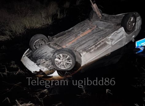 ​Два жителя Ставропольского края пострадали в ночной аварии под Сургутом
