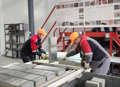 ​В Тюменской области запущена новая линия по производству тротуарной плитки