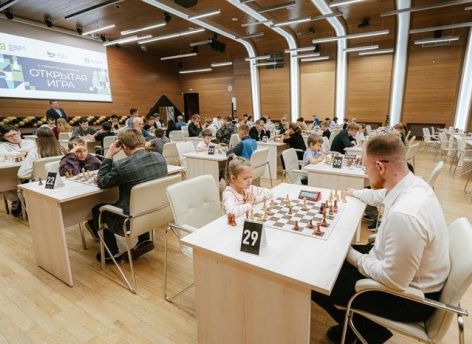 Ханты-Мансийский НПФ провел V турнир по шахматам «Открытая игра»