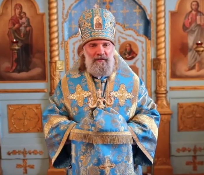 Епископ РПЦ заявил, что россиянам неуместно улыбаться