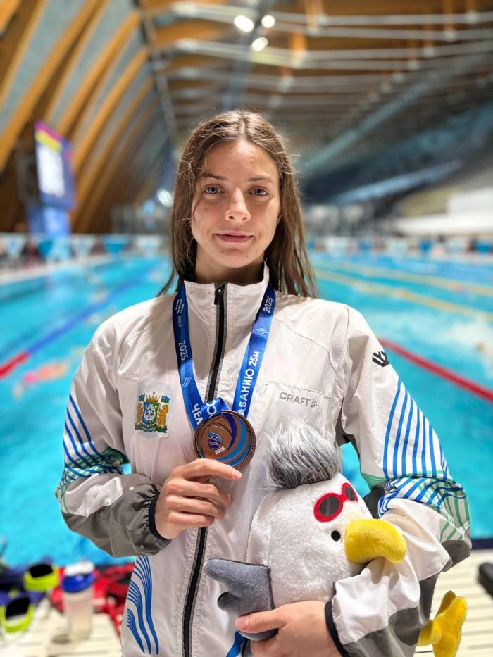 Сургутянка Екатерина Ерешко завоевала бронзу чемпионата России по плаванию и установила рекорд Югры