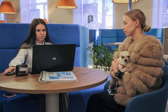 ​Цифровой коллега: в банковских отделениях запустят ИИ-помощников