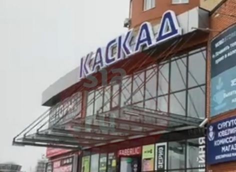 ​В Сургуте горел ТЦ «Каскад» // ВИДЕОФАКТ