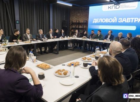 ​Александр Моор обсудил с креативными предпринимателями инвестиционную стратегию