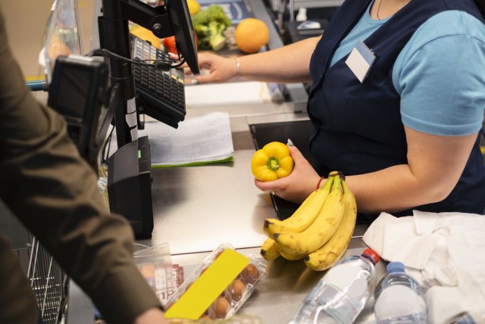 ​Продукты в Сургуте подорожали, но в среднем стоят дешевле, чем по Югре