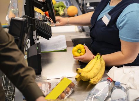 ​Продукты в Сургуте подорожали, но в среднем стоят дешевле, чем по Югре