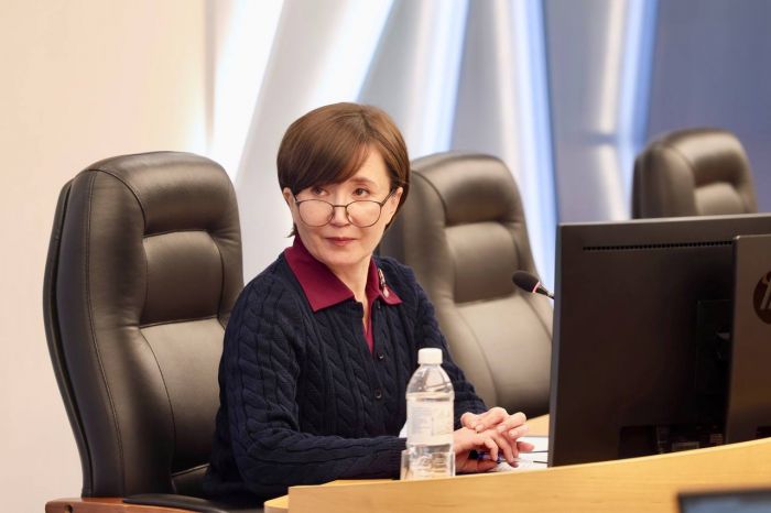 ​В думе Сургута обсудили продление соцподдержки, судьбу лагеря «Барсова гора» и доступность жилья для людей с инвалидностью