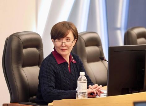​В думе Сургута обсудили продление соцподдержки, судьбу лагеря «Барсова гора» и доступность жилья для людей с инвалидностью