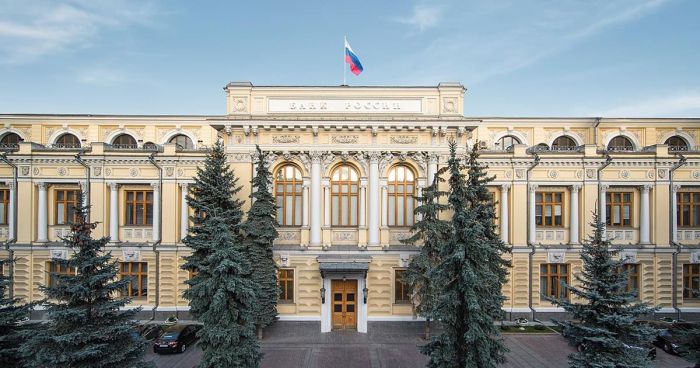 ЦБ спрогнозировал, что в 2026 году цены будут расти медленнее, а зарплаты будут «умеренно повышаться»