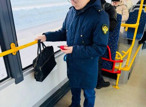 ​Прокуратура убедилась в том, что автобусы Сургута действительно не ходят по своему расписанию