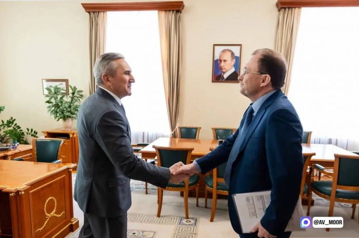 ​Александр Моор провел встречу с гендиректором управляющей компании «Росводоканал»