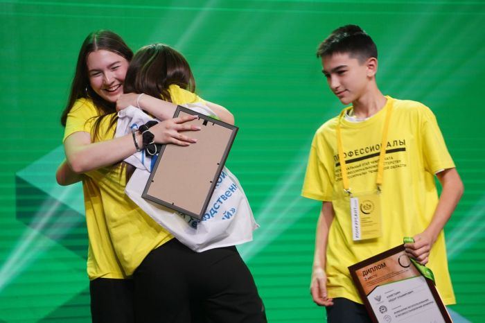 ​В Тюменской области наградили победителей чемпионатов «Профессионалы» и высоких технологий