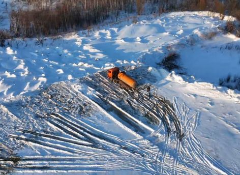 В Сургуте водитель сливал нечистоты на Заячьем острове. Его поймали