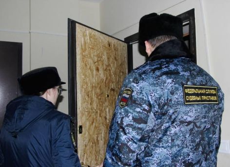 Сургутянин погасил долг по алиментам после давления приставов