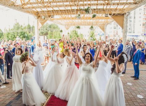 В Сургуте 8 июля пройдет массовая церемония бракосочетания