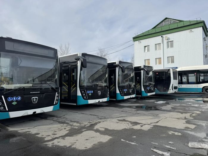 ​В Сургут поставили 20 новых автобусов − еще пять ждут до 5 апреля