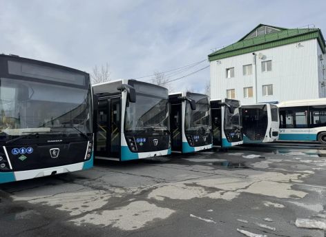 В Сургут поставили 20 новых автобусов − еще пять ждут до 5 апреля