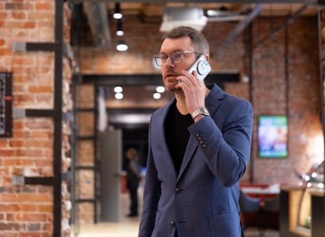 ​Ева от МегаФона научилась распознавать голоса роботов и дипфейки