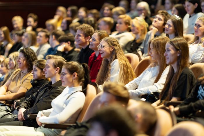 ​Куда сходить в Сургуте на выходных 11-12 апреля? // АФИША