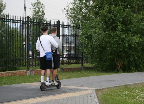 Самокаты притормозили: в Сургуте ввели новые ограничения для СИМ