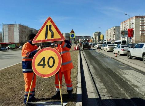 В Сургуте дорожники начали устранять колейность на городских улицах