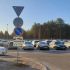 Неужели стихийную парковку у аэропорта нельзя было просто оставить, если никакой альтернативы город выработать не может?
