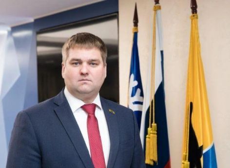 Сила России всегда заключалась в единстве ее народов, в таланте и трудолюбии ее граждан, в способности преодолевать любые трудности и с уверенностью смотреть вперед