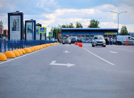 Мало вводить платные парковки у аэропортов и вокзалов, это нужно делать с умным и правильным подходом