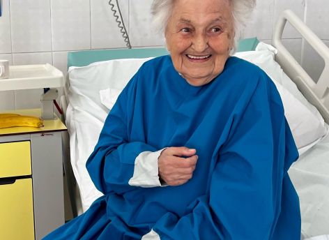 ​92-летняя югорчанка встретила день рождения в кардиоцентре Сургута после перенесенного инфаркта