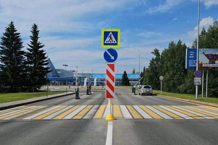 Парковка у аэропорта Ханты-Мансийска станет платной