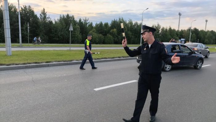 ​В Сургуте провели масштабный рейд на дорогах: проверили более 370 автомобилей