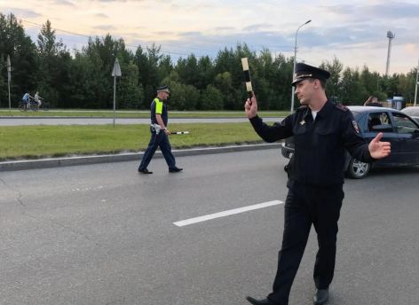 ​В Сургуте провели масштабный рейд на дорогах: проверили более 370 автомобилей