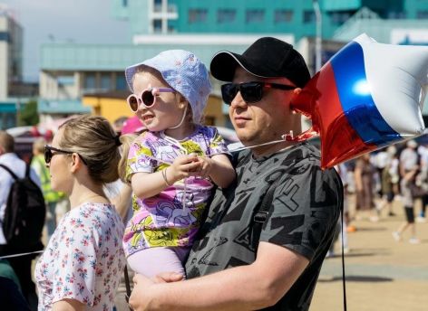 Сургутяне массово отметили семейный праздник
